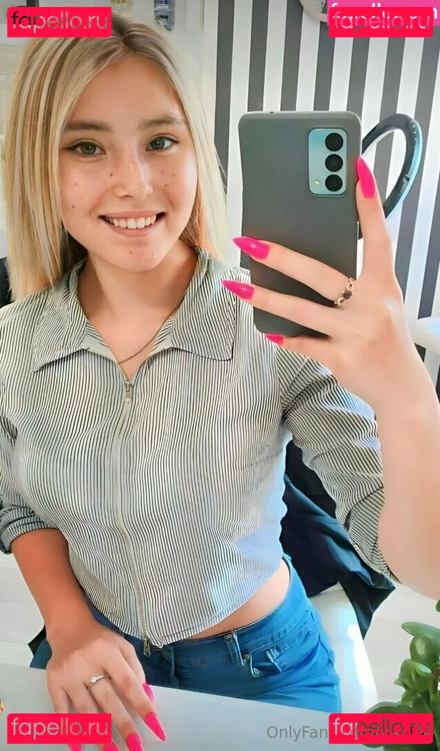 viki_vii Onlyfans Photo Gallery 