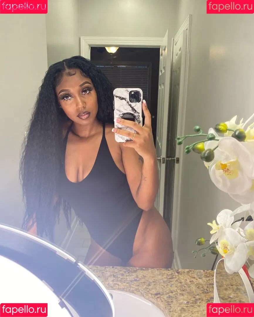 yasmeanmonique Onlyfans Photo Gallery 