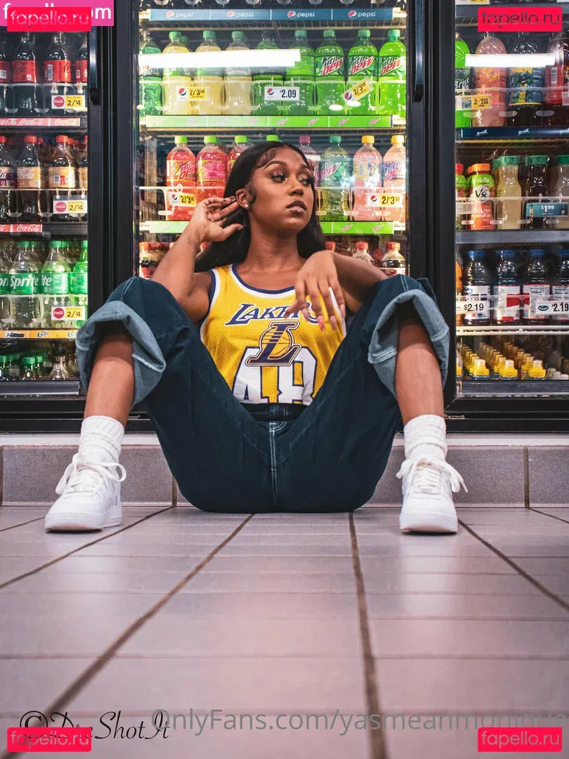 yasmeanmonique Onlyfans Photo Gallery 