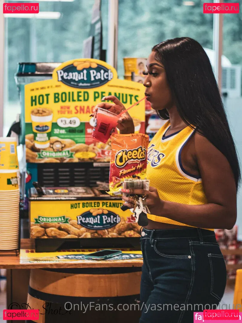 yasmeanmonique Onlyfans Photo Gallery 
