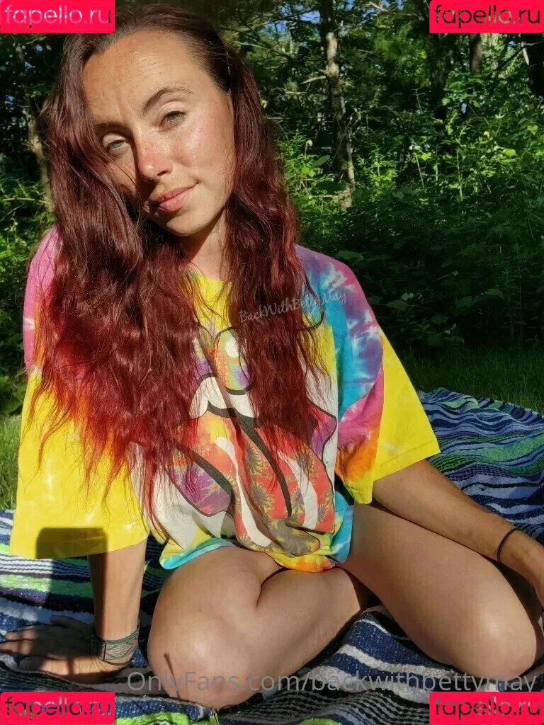 backwithbettymay Onlyfans Photo Gallery 