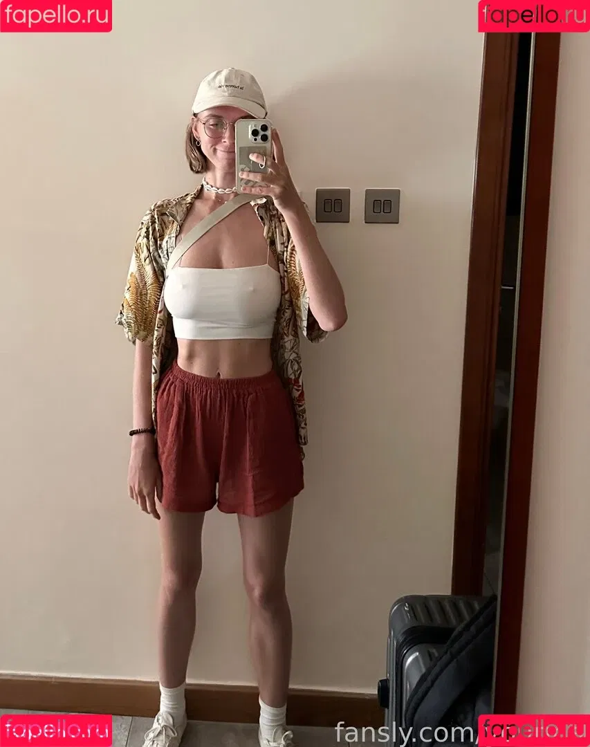 YouRina Onlyfans Photo Gallery 