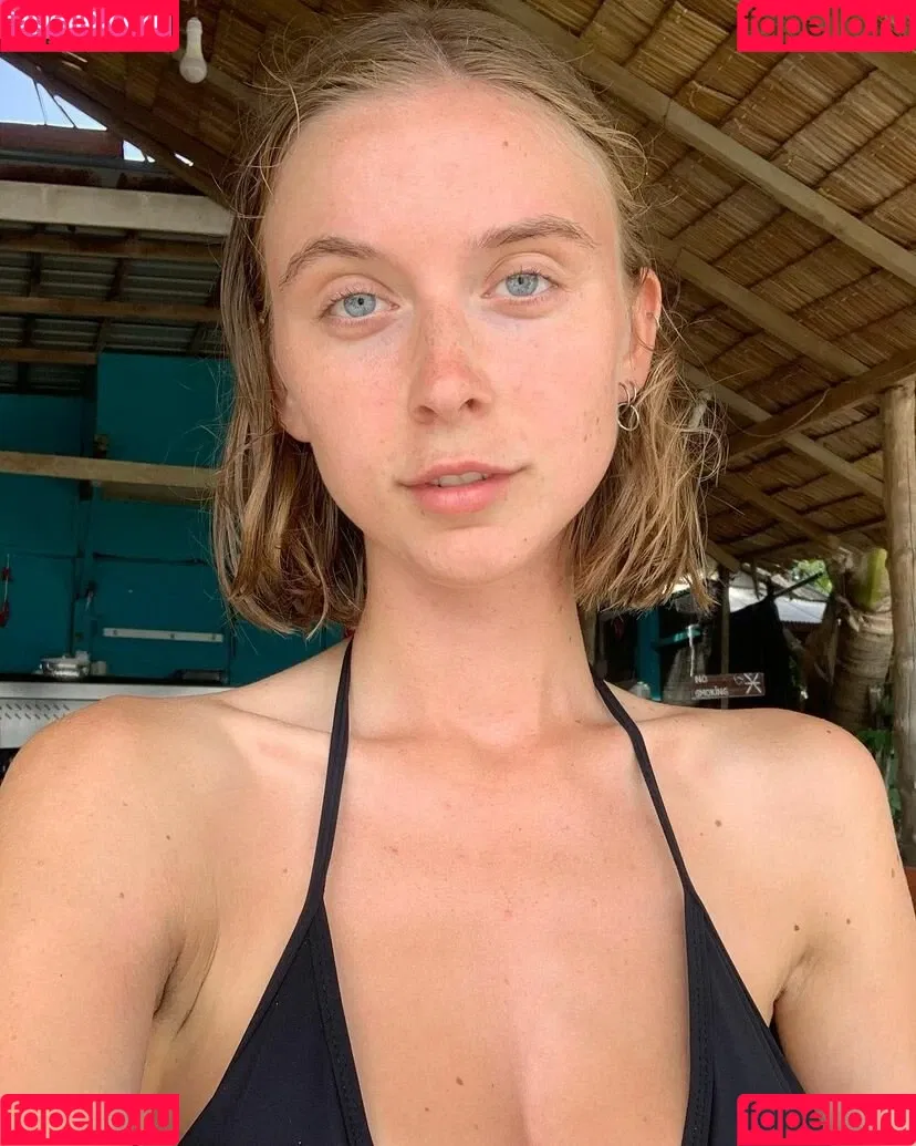 YouRina Onlyfans Photo Gallery 