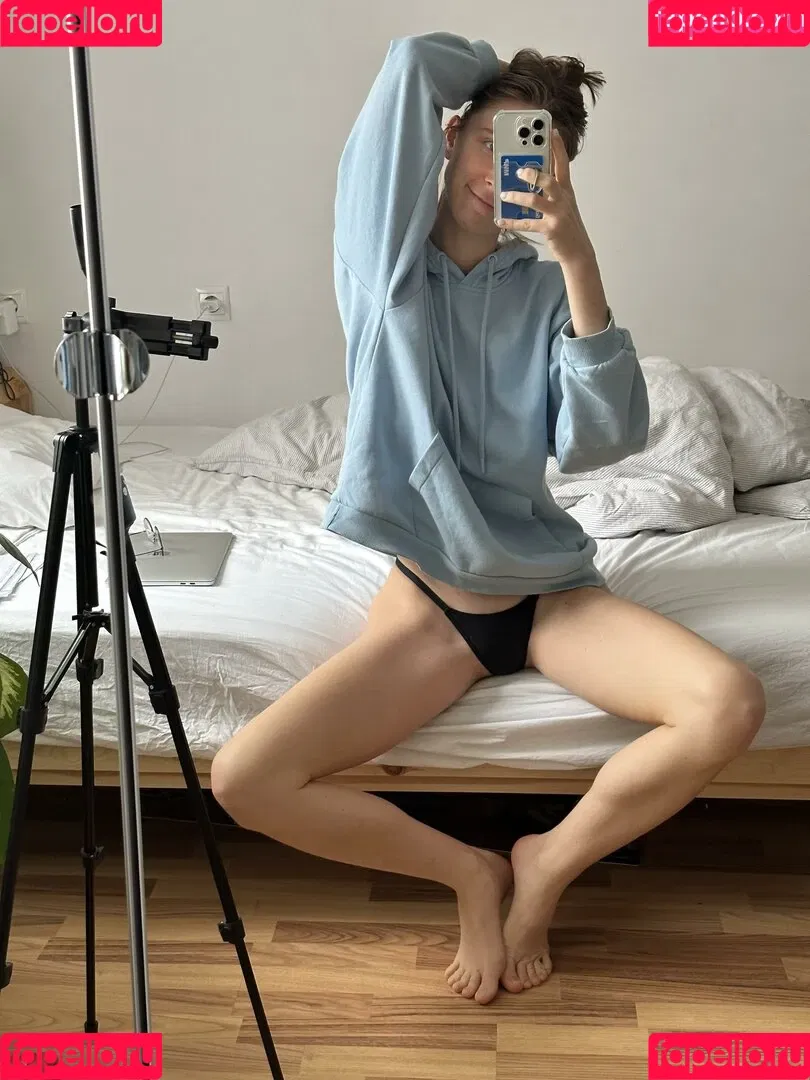 YouRina Onlyfans Photo Gallery 