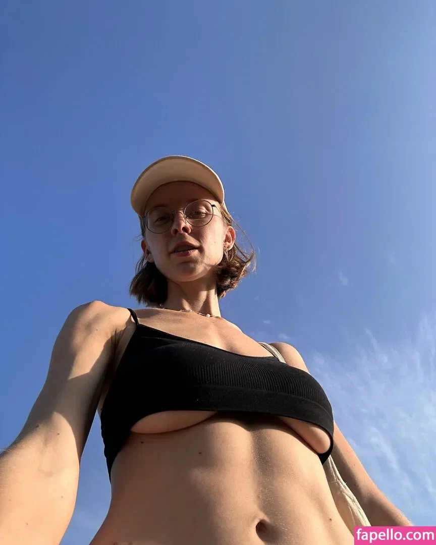 YouRina Onlyfans Photo Gallery 