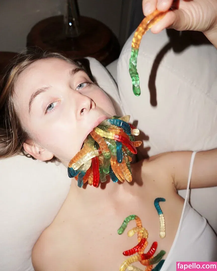 YouRina Onlyfans Photo Gallery 