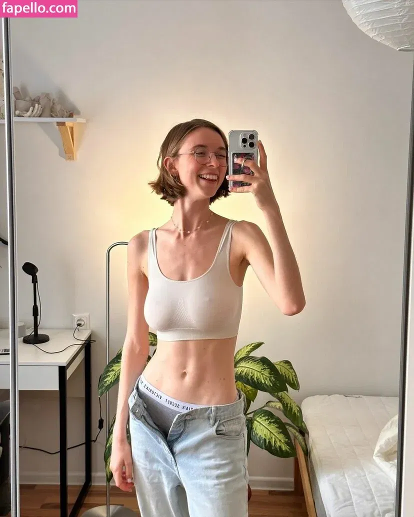 YouRina Onlyfans Photo Gallery 