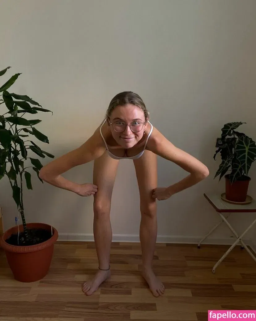 YouRina Onlyfans Photo Gallery 