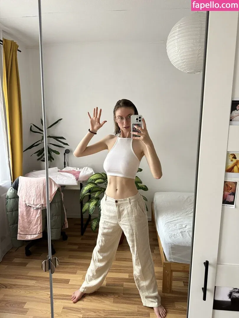 YouRina Onlyfans Photo Gallery 