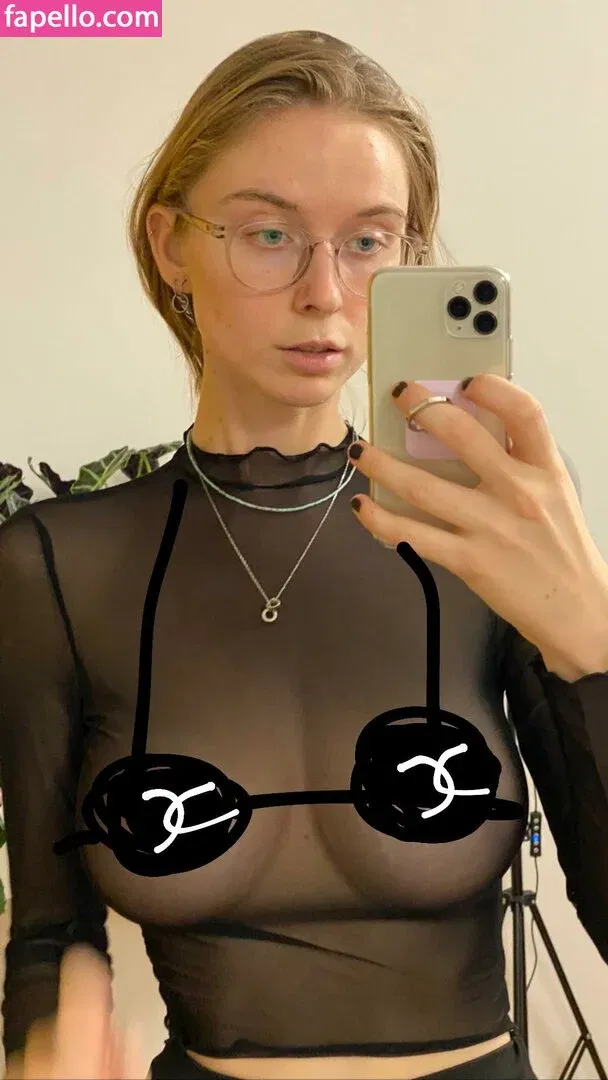 YouRina Onlyfans Photo Gallery 