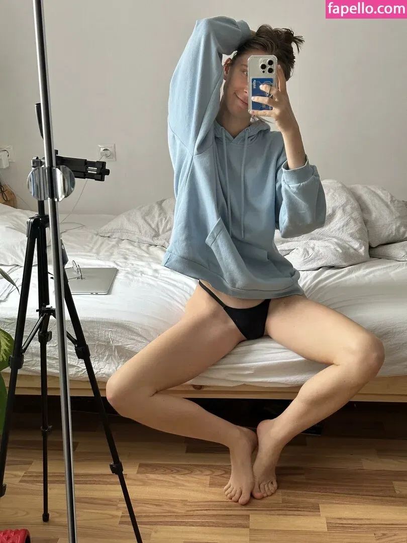 YouRina Onlyfans Photo Gallery 