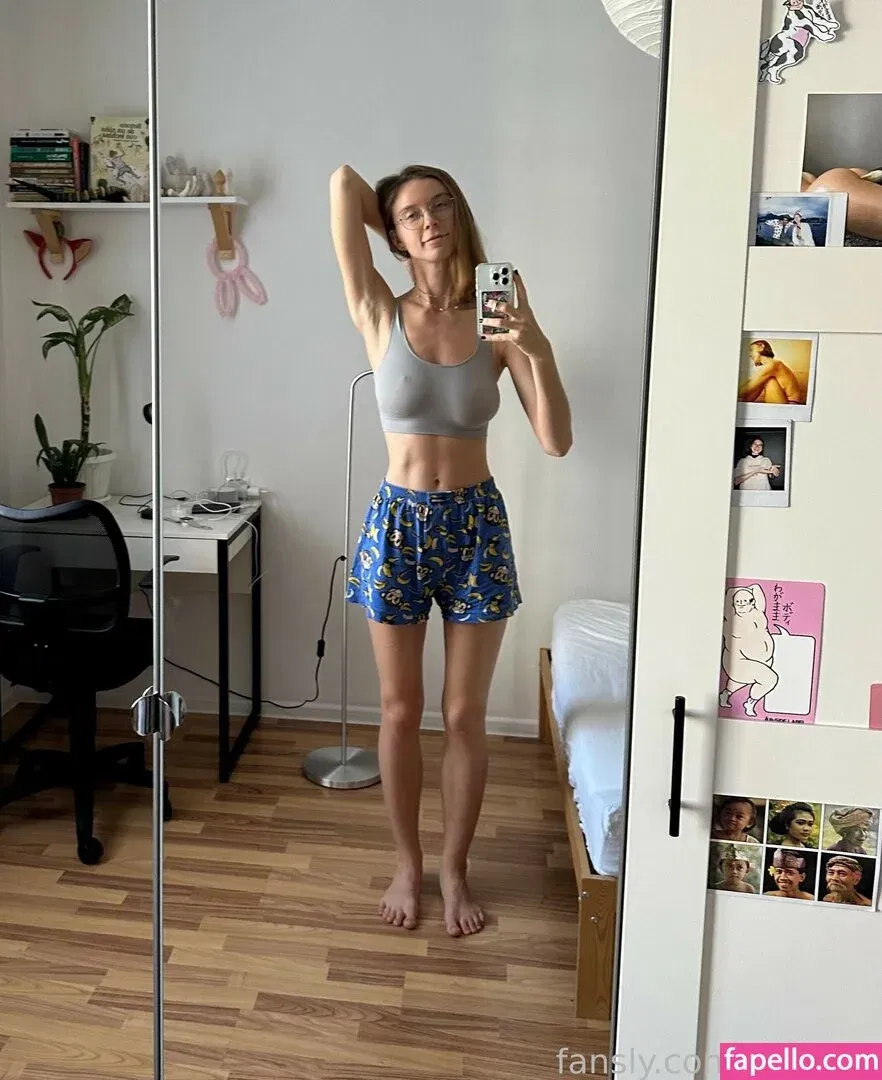 YouRina Onlyfans Photo Gallery 