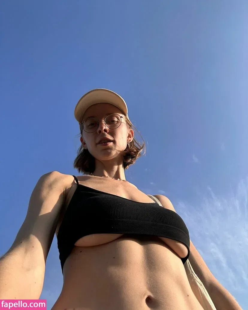 YouRina Onlyfans Photo Gallery 