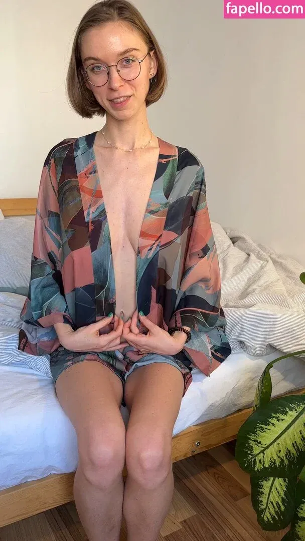 YouRina Onlyfans Photo Gallery 