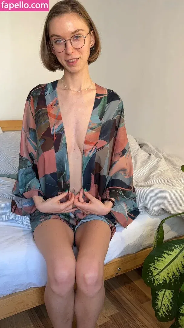 YouRina Onlyfans Photo Gallery 