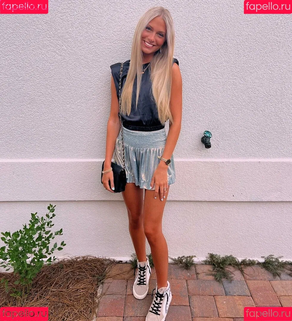 Anna Sikes Onlyfans Photo Gallery 
