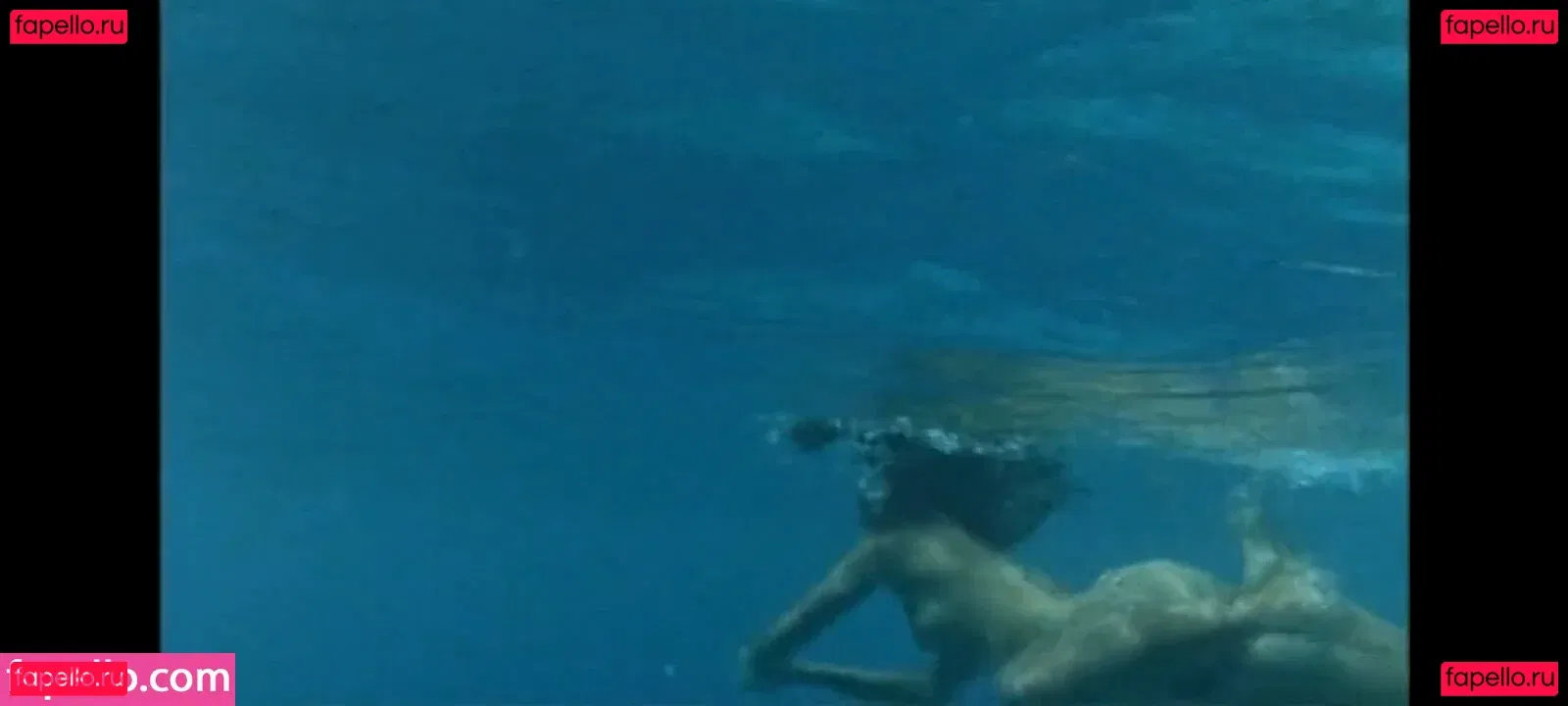 Phoebe Cates Onlyfans Photo Gallery 