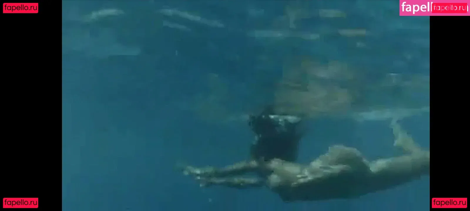 Phoebe Cates Onlyfans Photo Gallery 