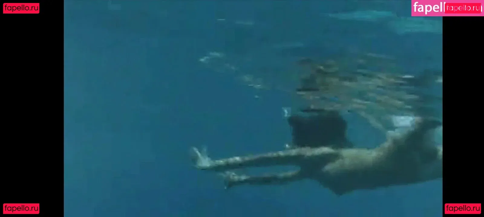 Phoebe Cates Onlyfans Photo Gallery 