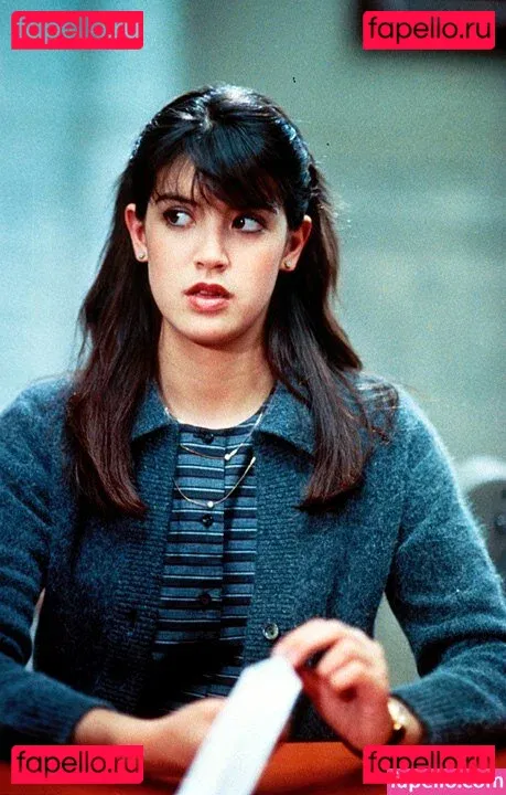 Phoebe Cates Onlyfans Photo Gallery 