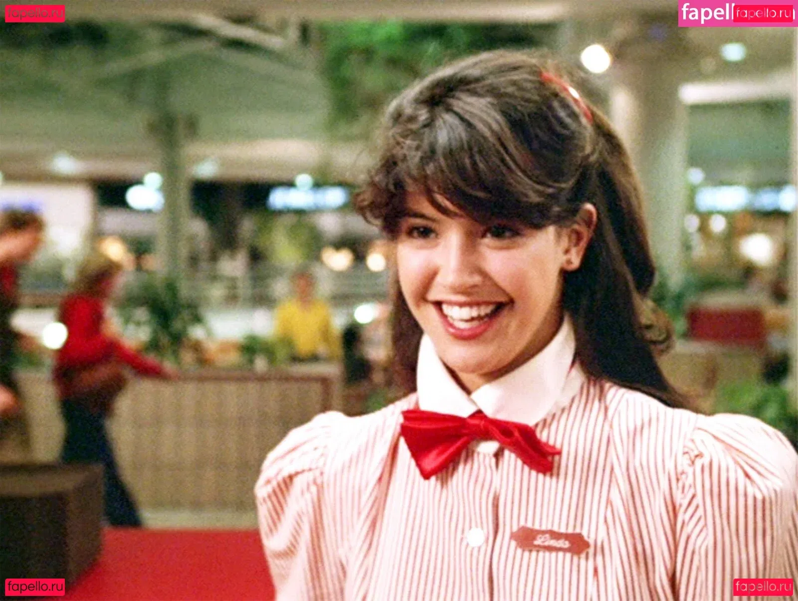 Phoebe Cates Onlyfans Photo Gallery 