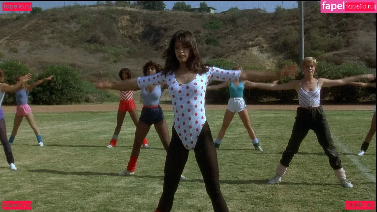 Phoebe Cates Onlyfans Photo Gallery 