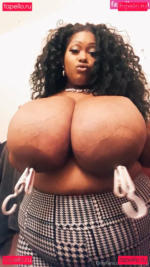 thickdanky Onlyfans Photo Gallery 