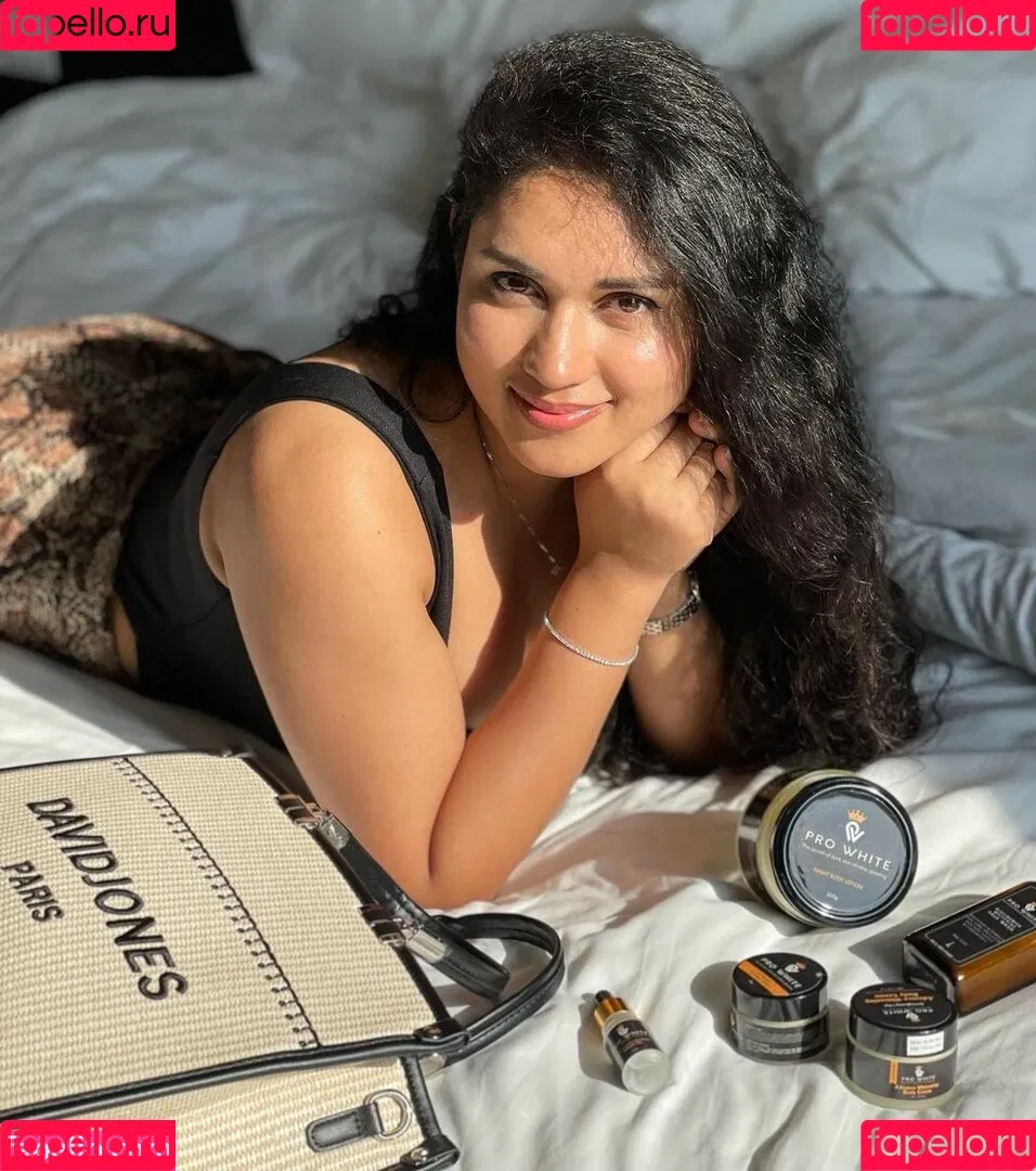Nimesha Jayarathne Onlyfans Photo Gallery 