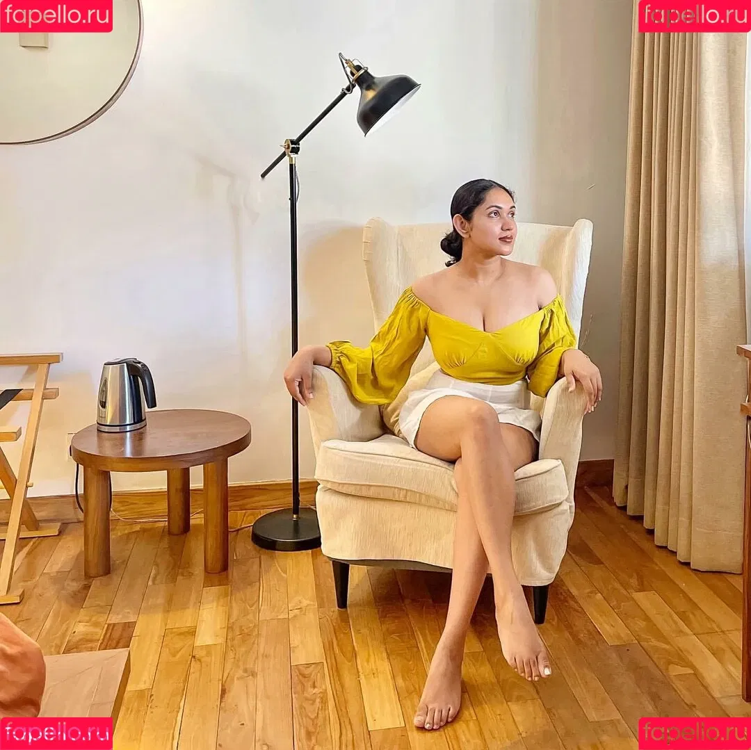 Nimesha Jayarathne Onlyfans Photo Gallery 