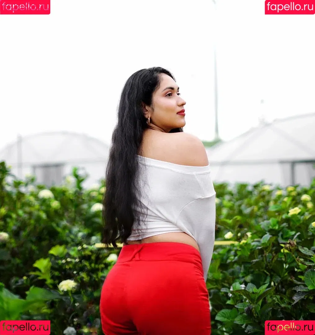 Nimesha Jayarathne Onlyfans Photo Gallery 