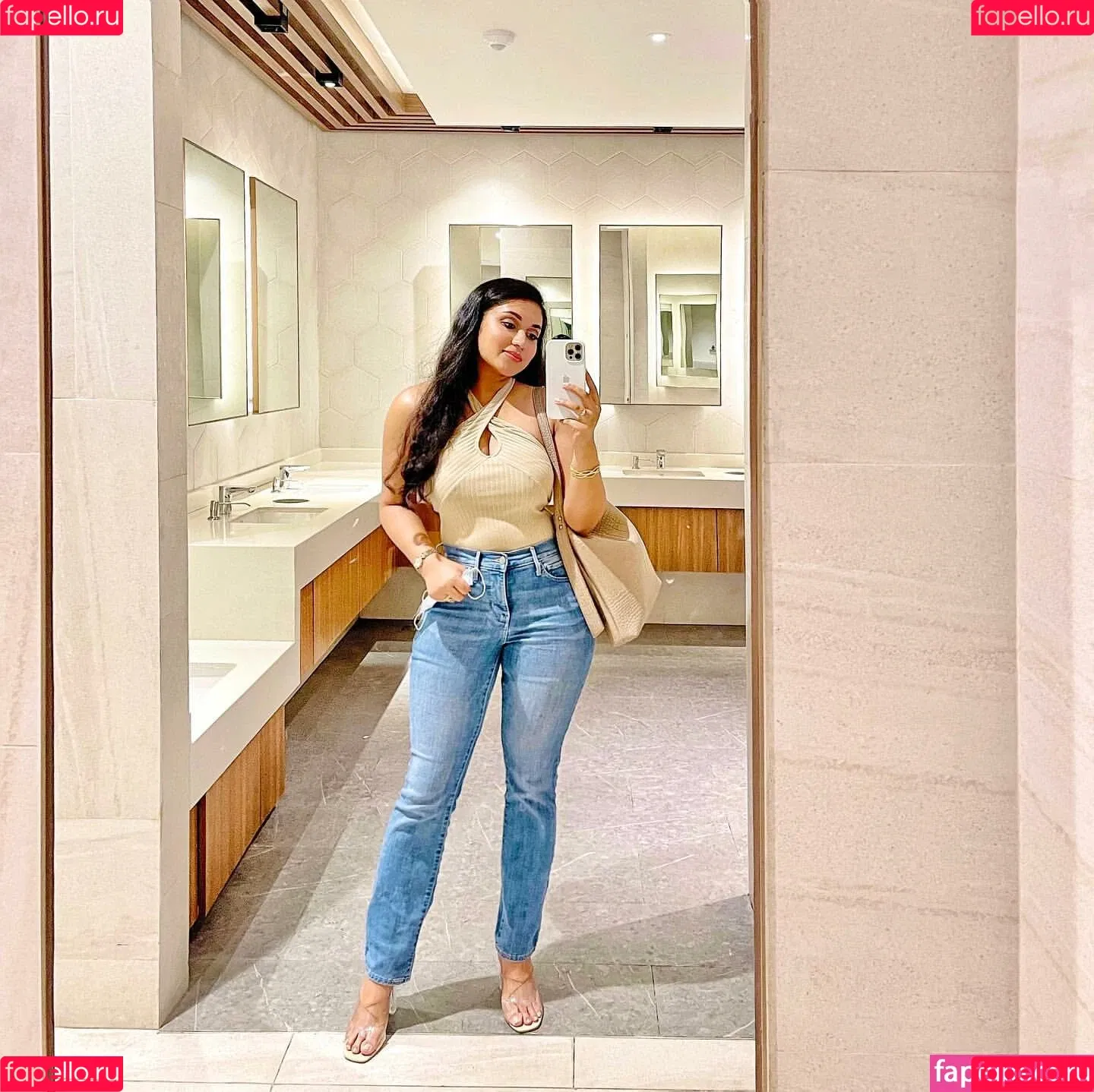Nimesha Jayarathne Onlyfans Photo Gallery 