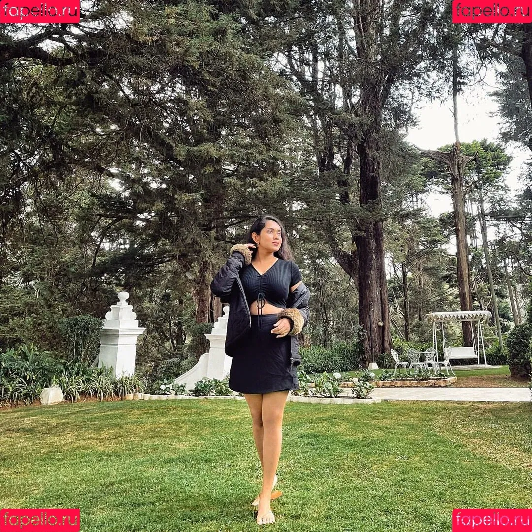 Nimesha Jayarathne Onlyfans Photo Gallery 