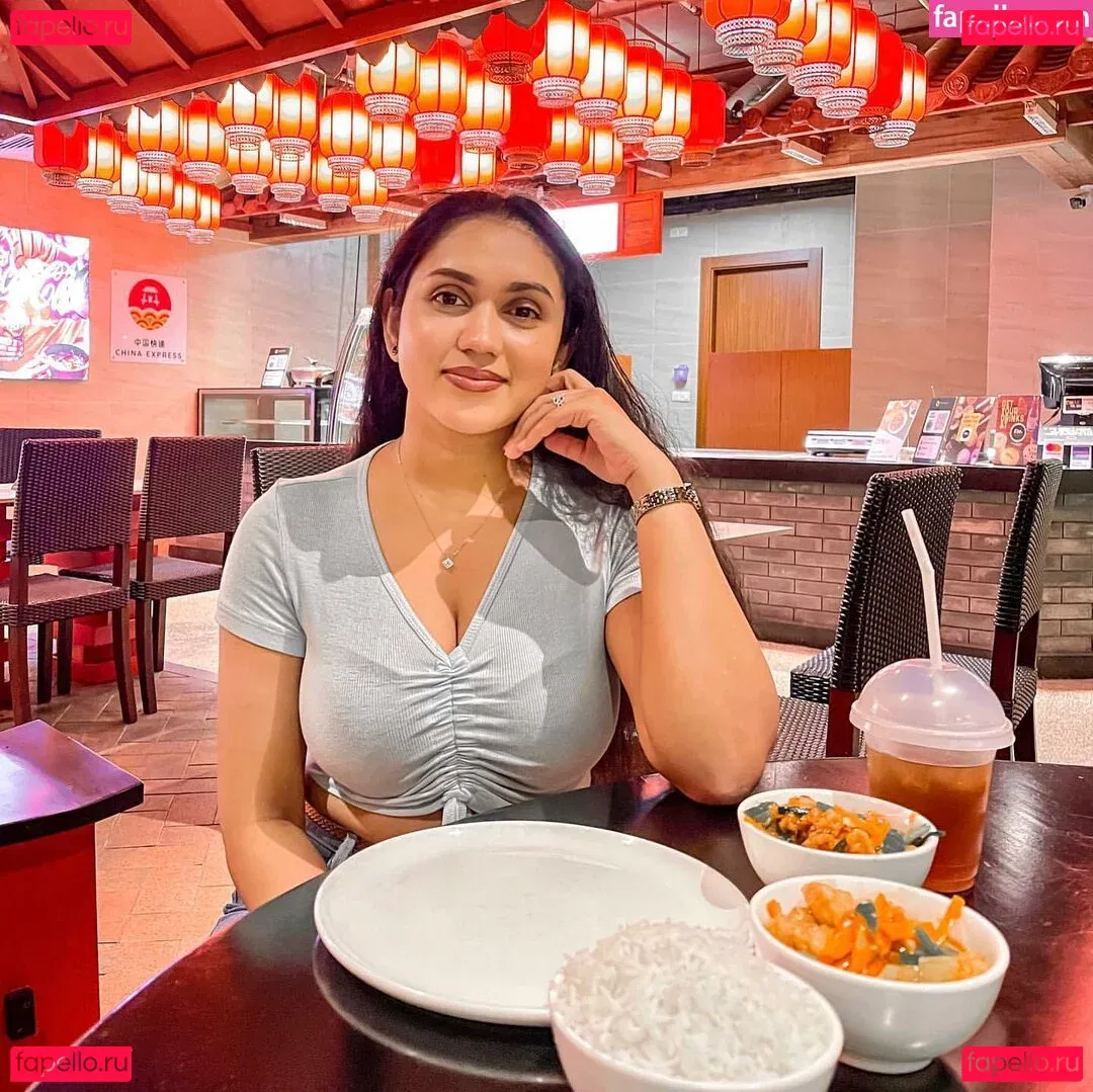 Nimesha Jayarathne Onlyfans Photo Gallery 