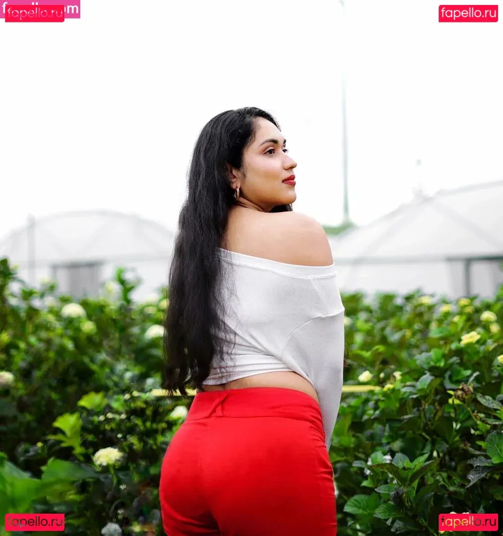 Nimesha Jayarathne Onlyfans Photo Gallery 