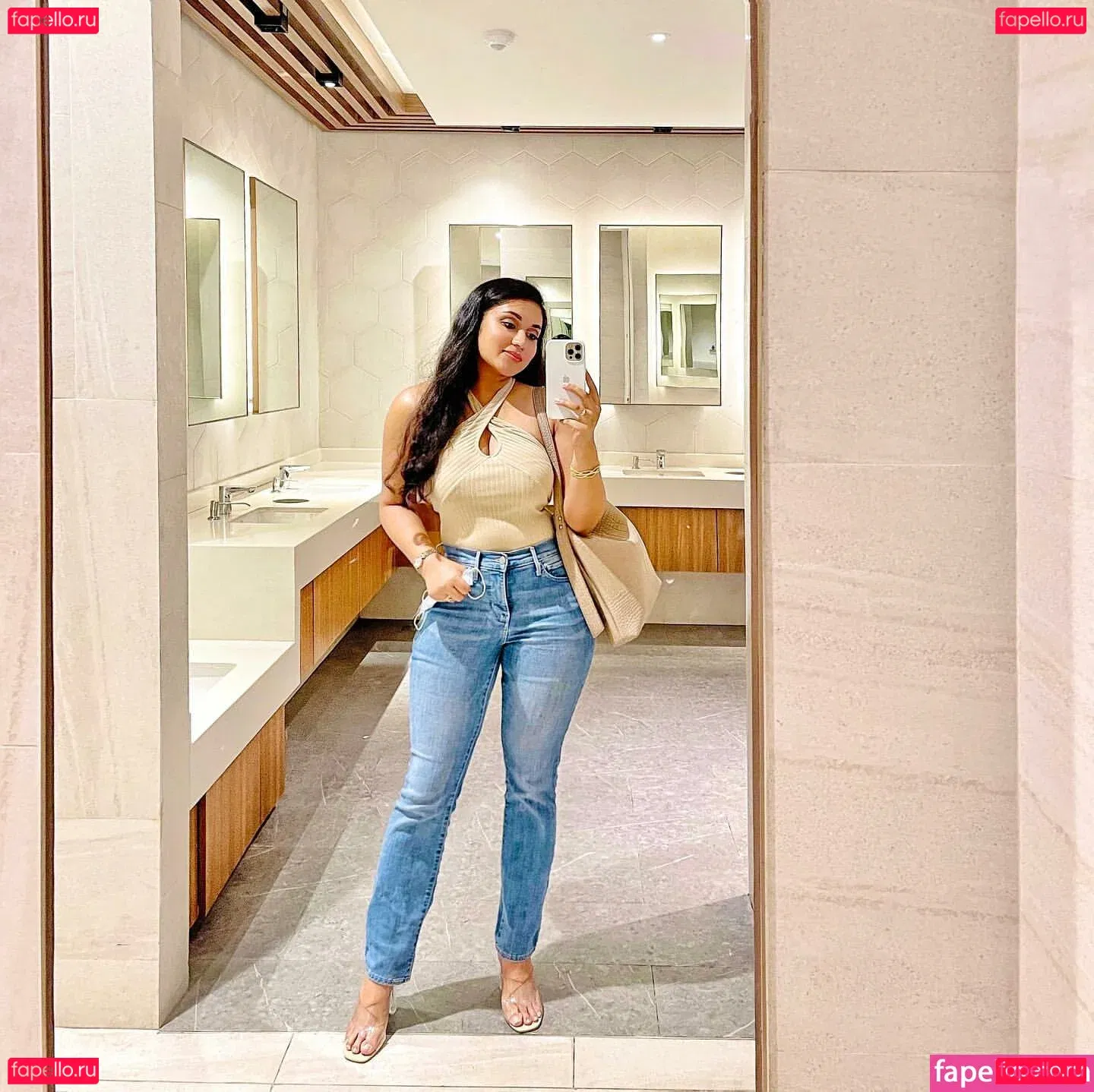 Nimesha Jayarathne Onlyfans Photo Gallery 