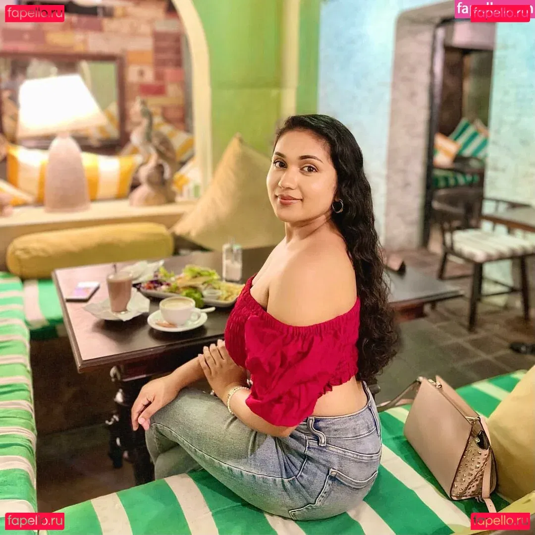 Nimesha Jayarathne Onlyfans Photo Gallery 