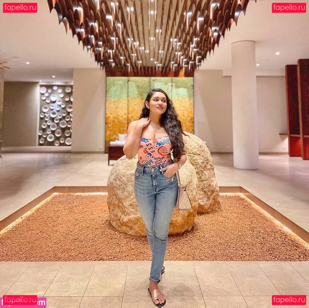 Nimesha Jayarathne Onlyfans Photo Gallery 