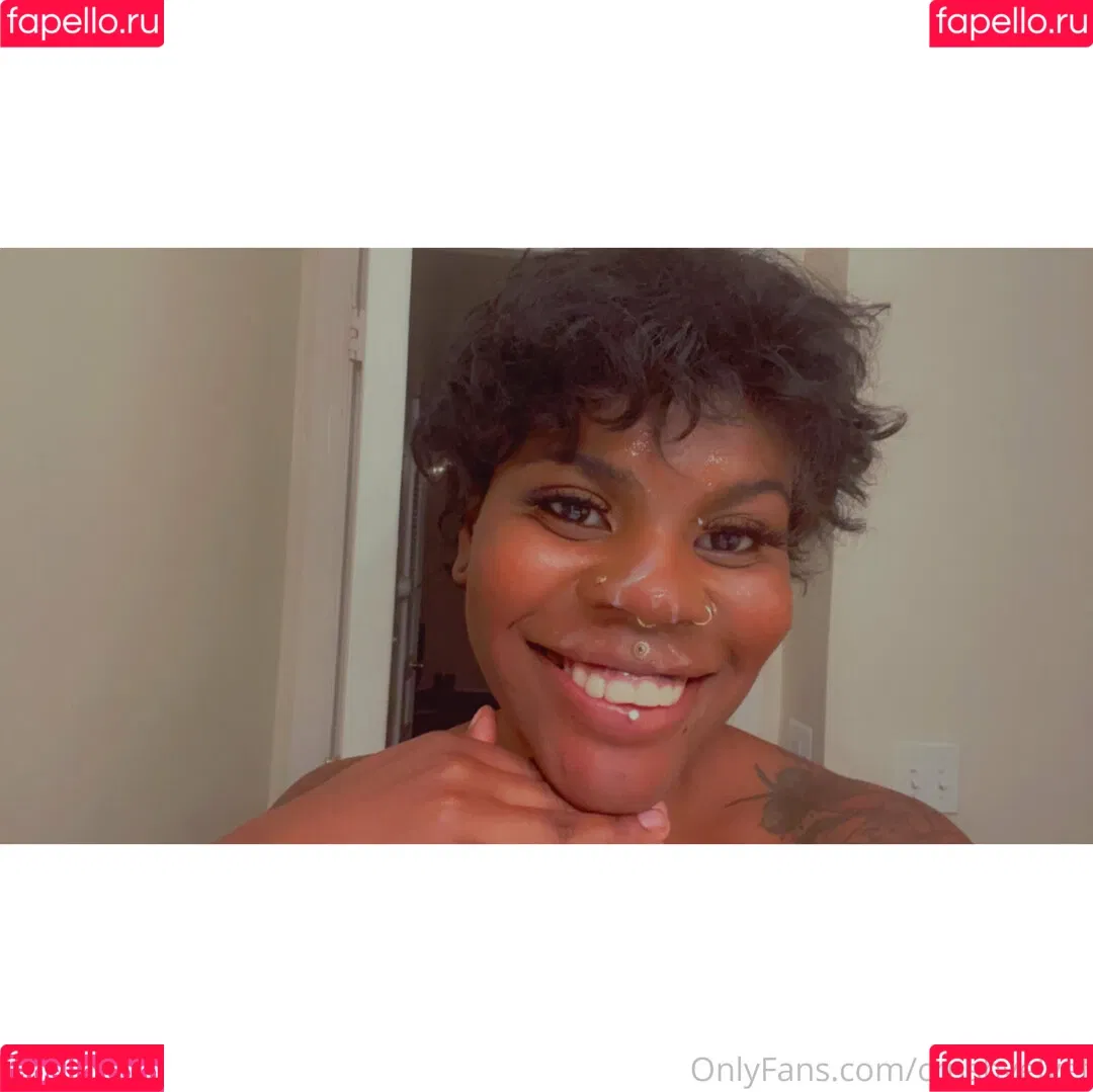crushvelvet Onlyfans Photo Gallery 