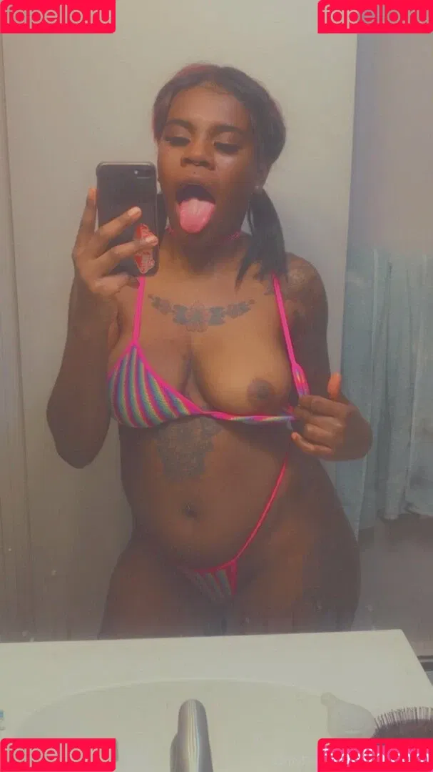 crushvelvet Onlyfans Photo Gallery 