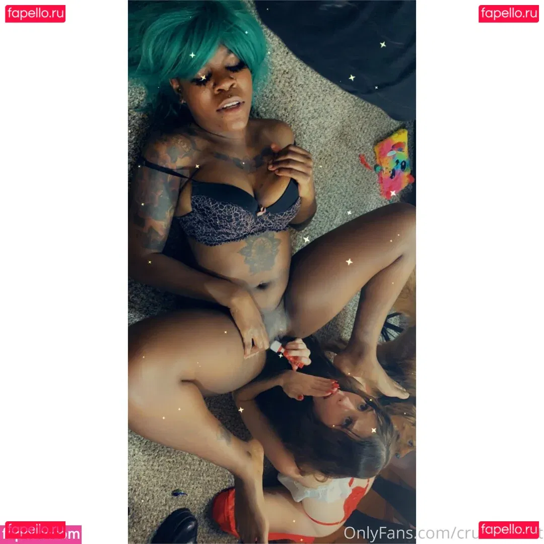 crushvelvet Onlyfans Photo Gallery 