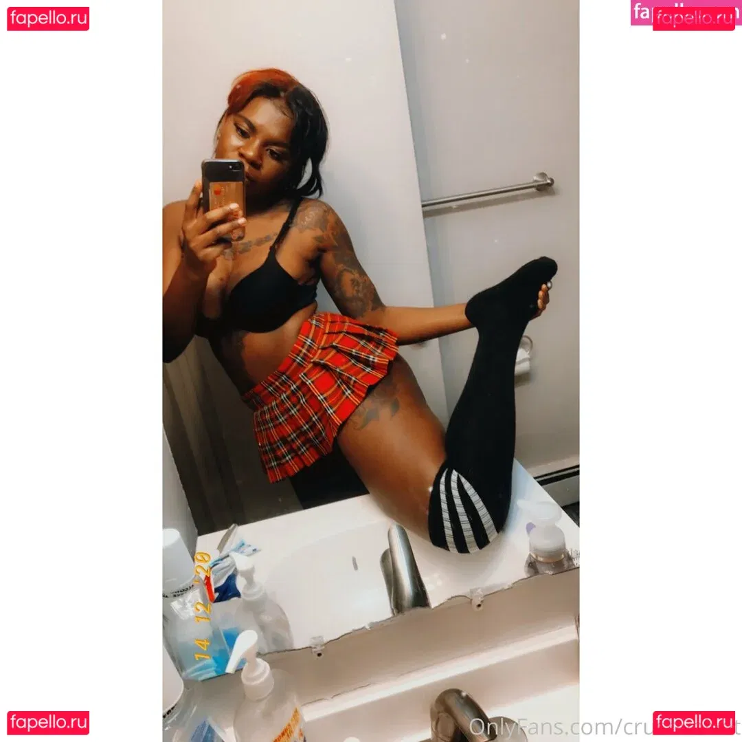 crushvelvet Onlyfans Photo Gallery 