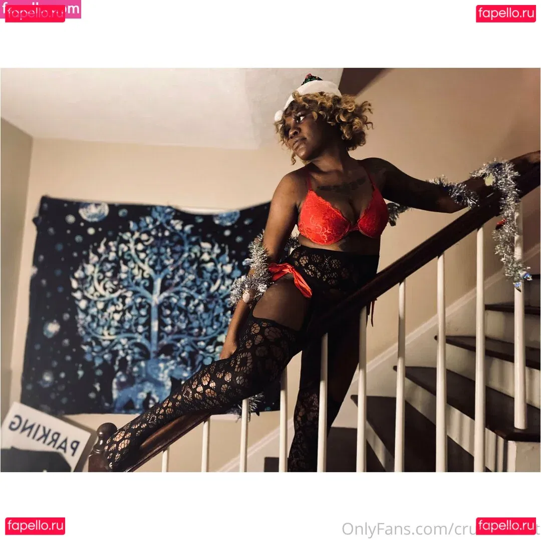 crushvelvet Onlyfans Photo Gallery 