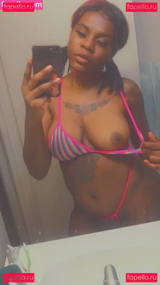 crushvelvet Onlyfans Photo Gallery 