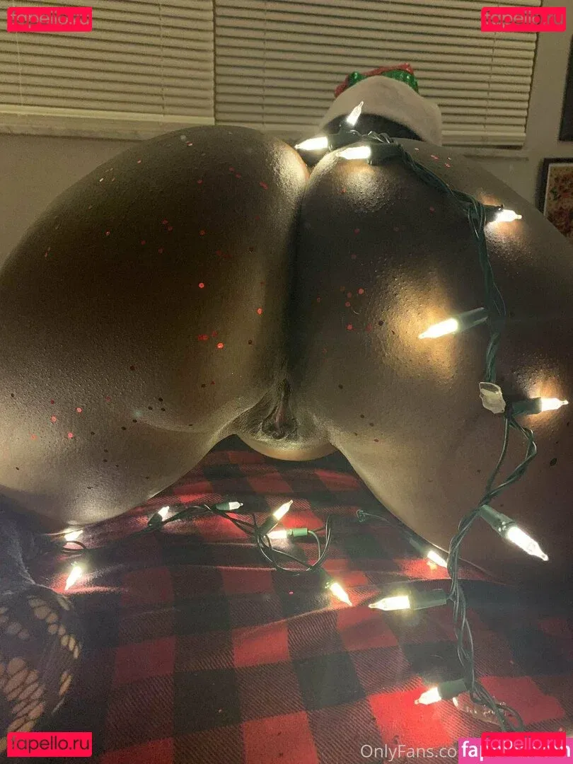 crushvelvet Onlyfans Photo Gallery 