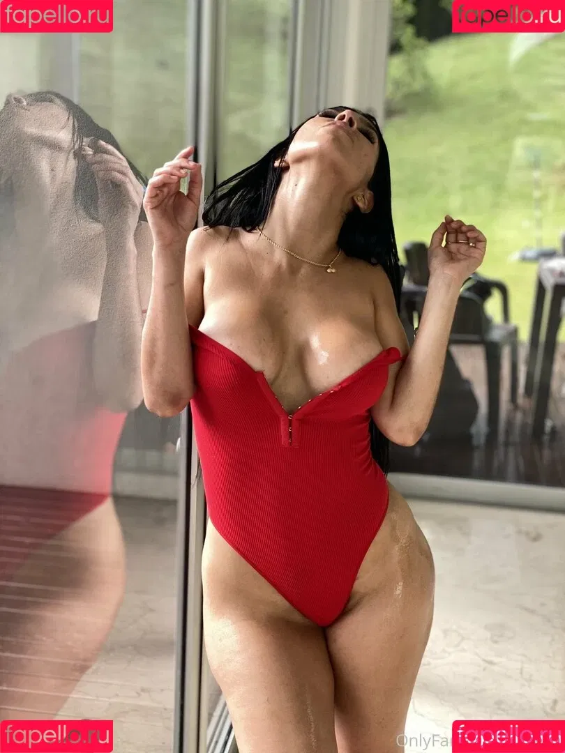 malyia Onlyfans Photo Gallery 