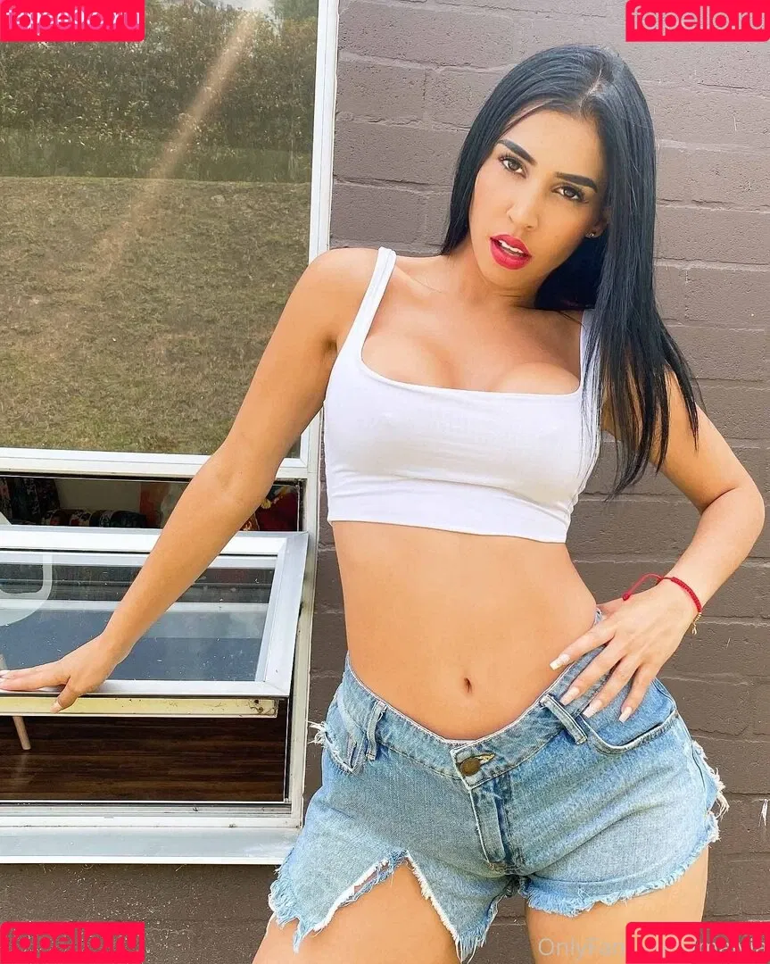 malyia Onlyfans Photo Gallery 