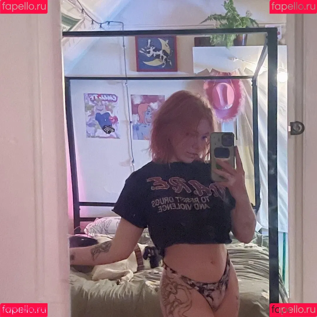 Izzyisdying Onlyfans Photo Gallery 