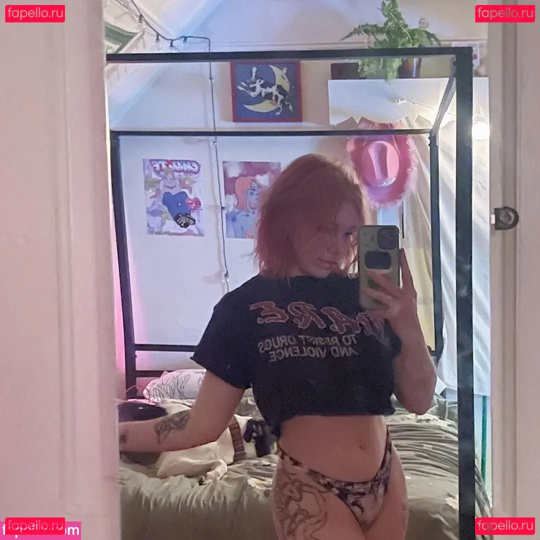 Izzyisdying Onlyfans Photo Gallery 