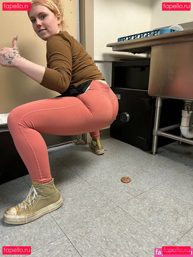 Izzyisdying Onlyfans Photo Gallery 