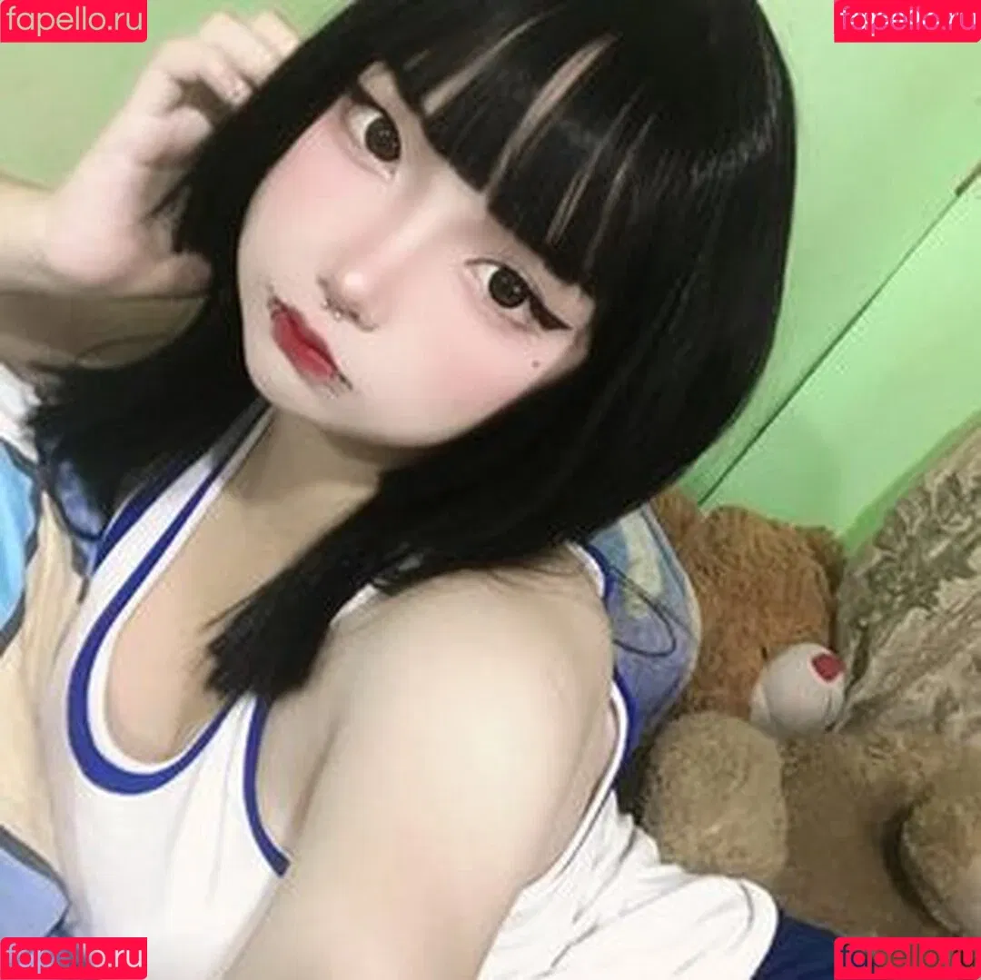 miraaamiku Onlyfans Photo Gallery 